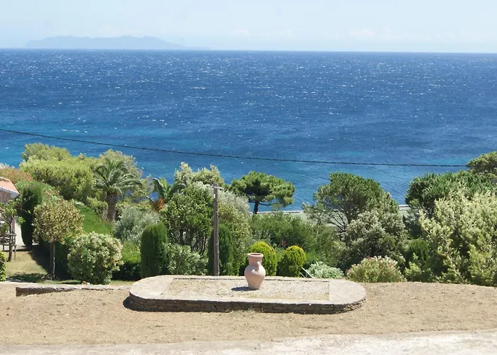 Maison Individuelle Avec Vue Sur - Les Lauriers Cagnano