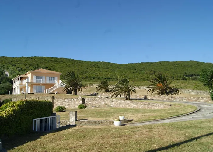 Maison Individuelle Avec Vue Sur - Les Lauriers *