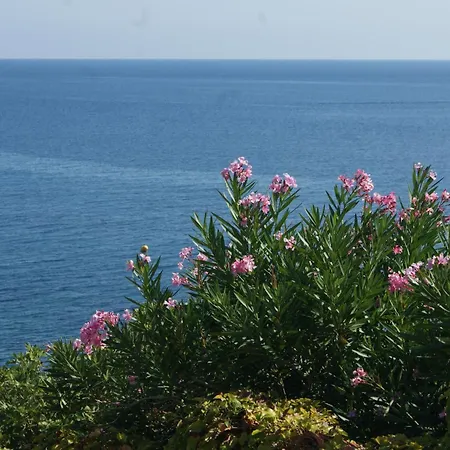 Semesterbostad Maison Individuelle Avec Vue Sur - Les Lauriers